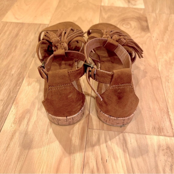 Mossimo Fringe Tassel Suede Look Sandals NEW - Picture 7 of 7
